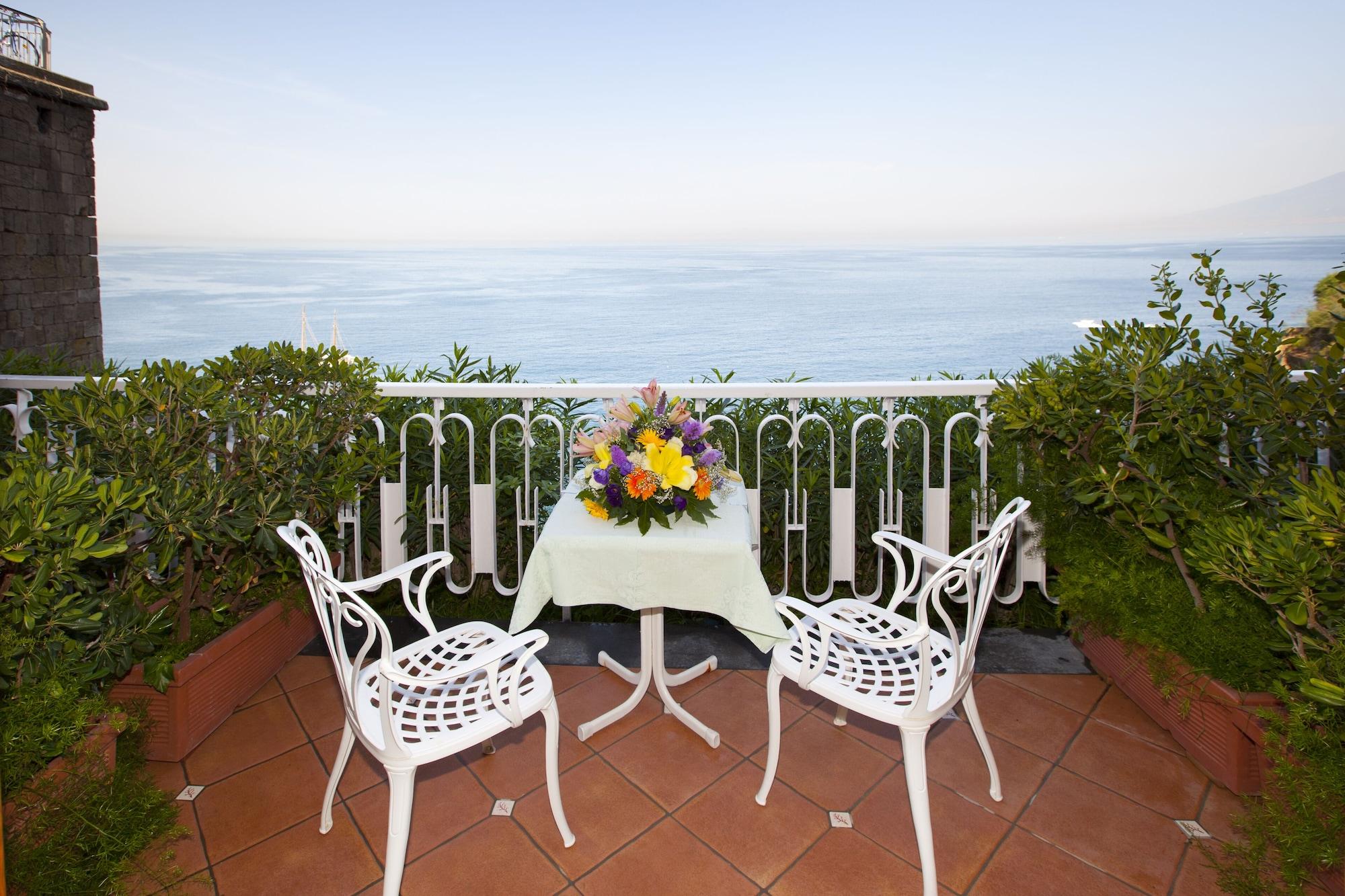 Hotel Corallo Sorrento Sant'Agnello Exterior foto